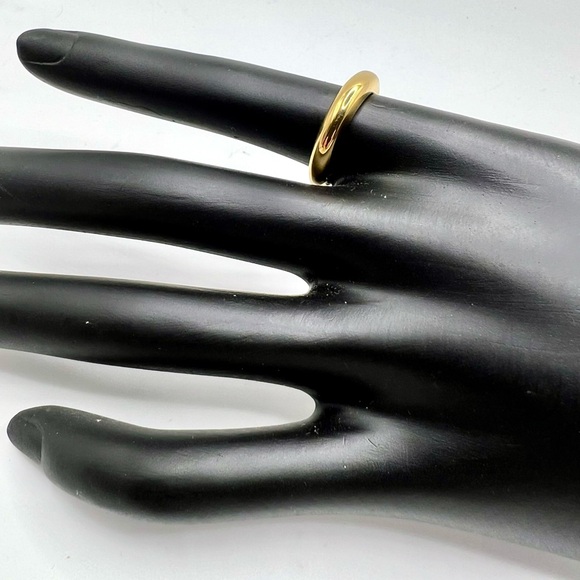 J. Crew Sculptural Gold Plated Dome Ring Size 7 - Picture 1 of 5